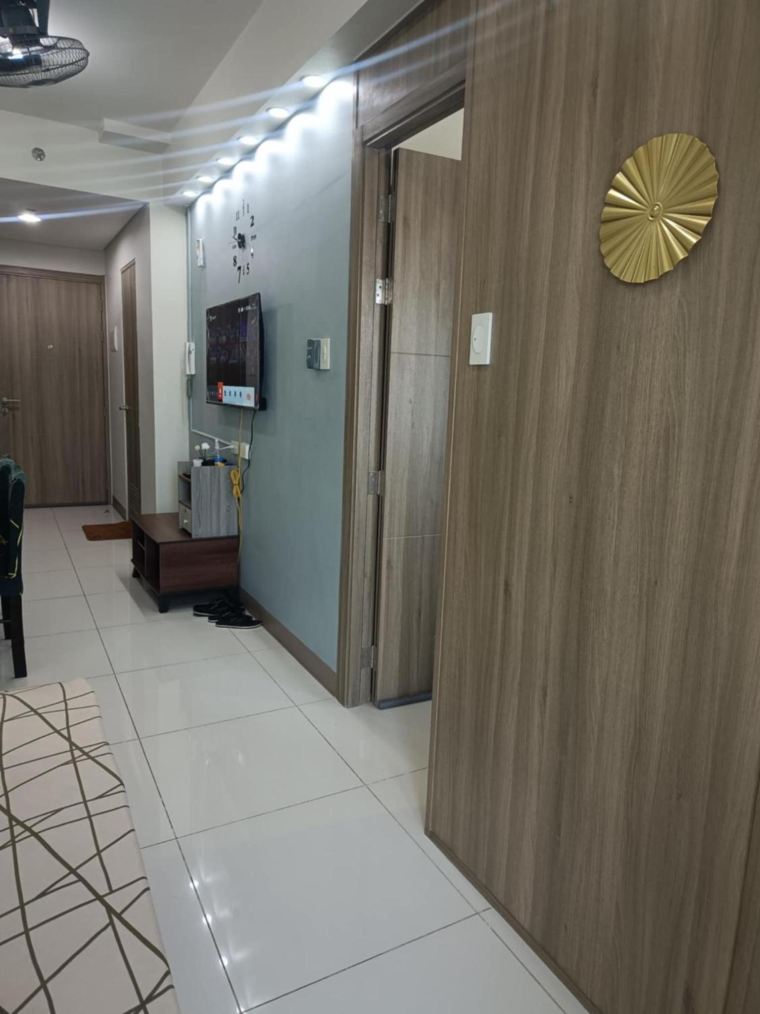 Coast Residences-Ronnzel staycation