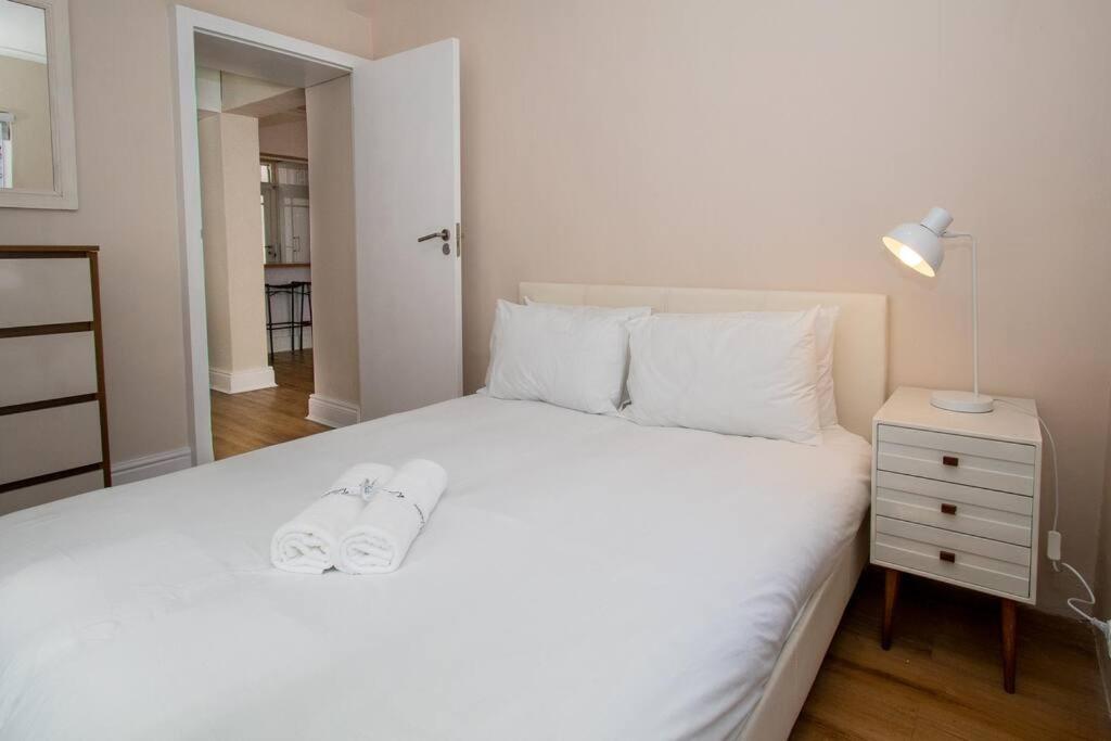 Beautiful 2 Bedroom London Road view 5