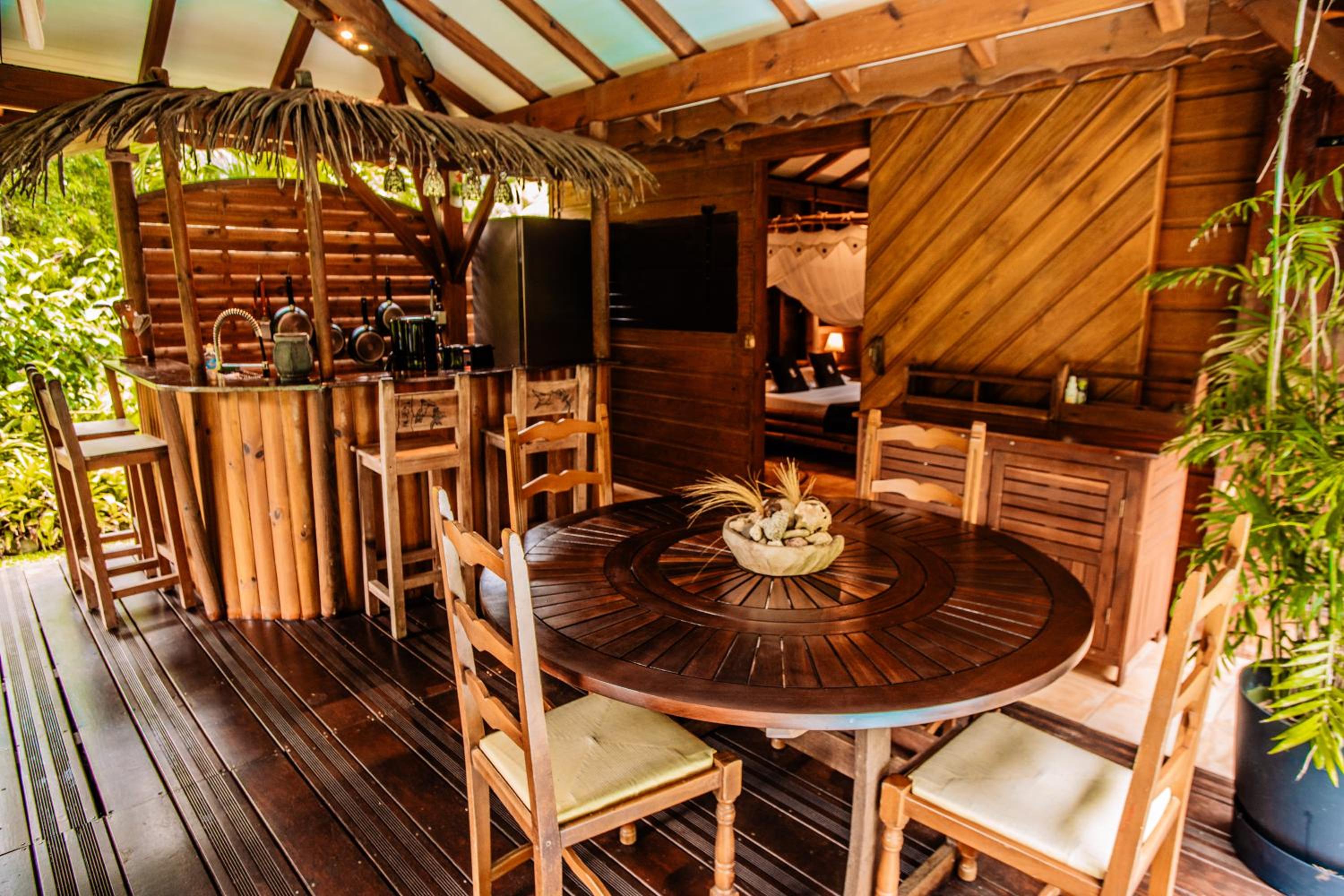 West Indies Cottage, cottages haut de gamme avec piscine, jacuzzi et vue jungle