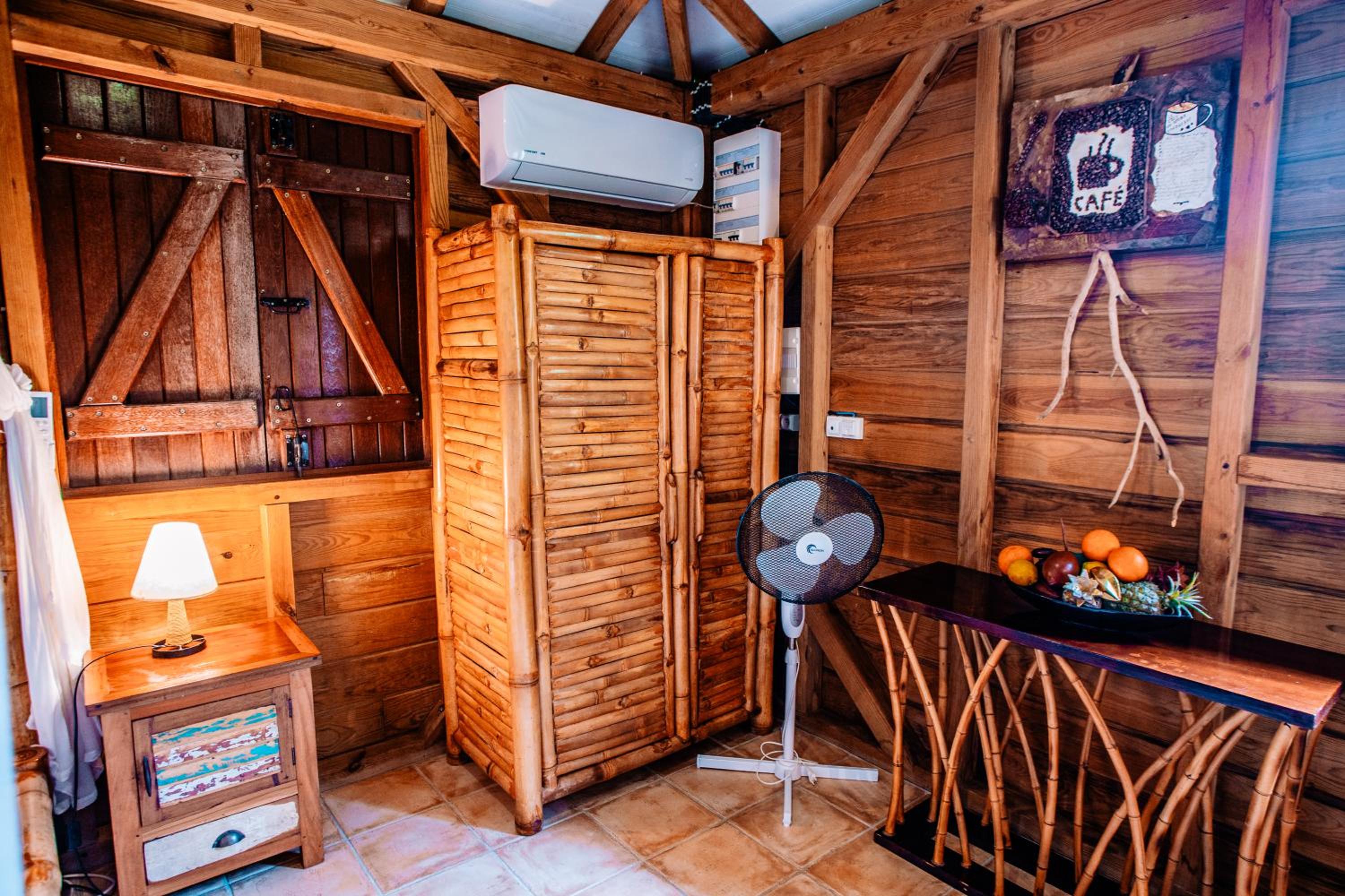 West Indies Cottage, cottages haut de gamme avec piscine, jacuzzi et vue jungle