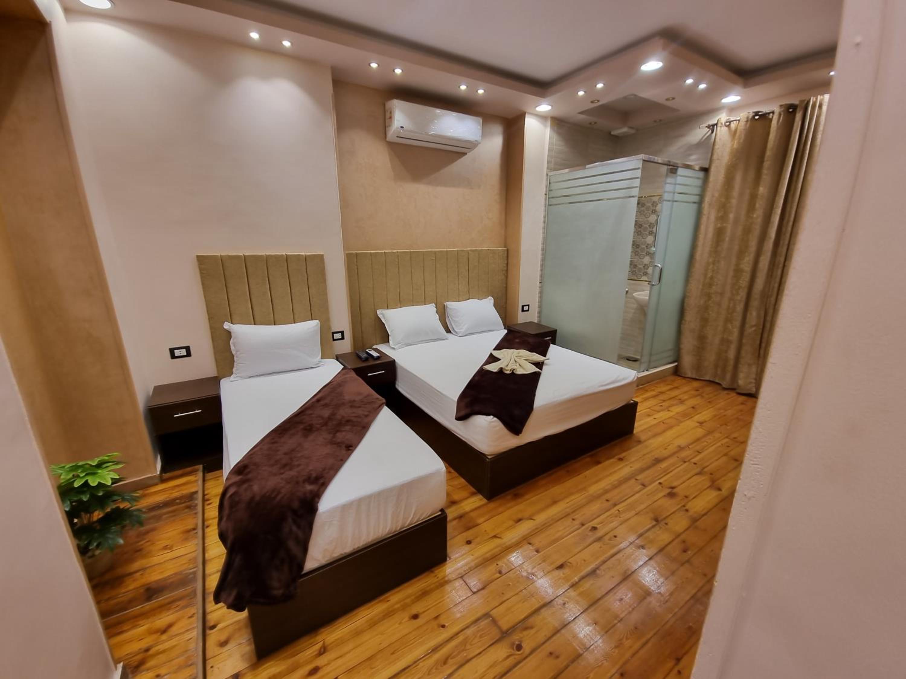 Plaza Group Hotel