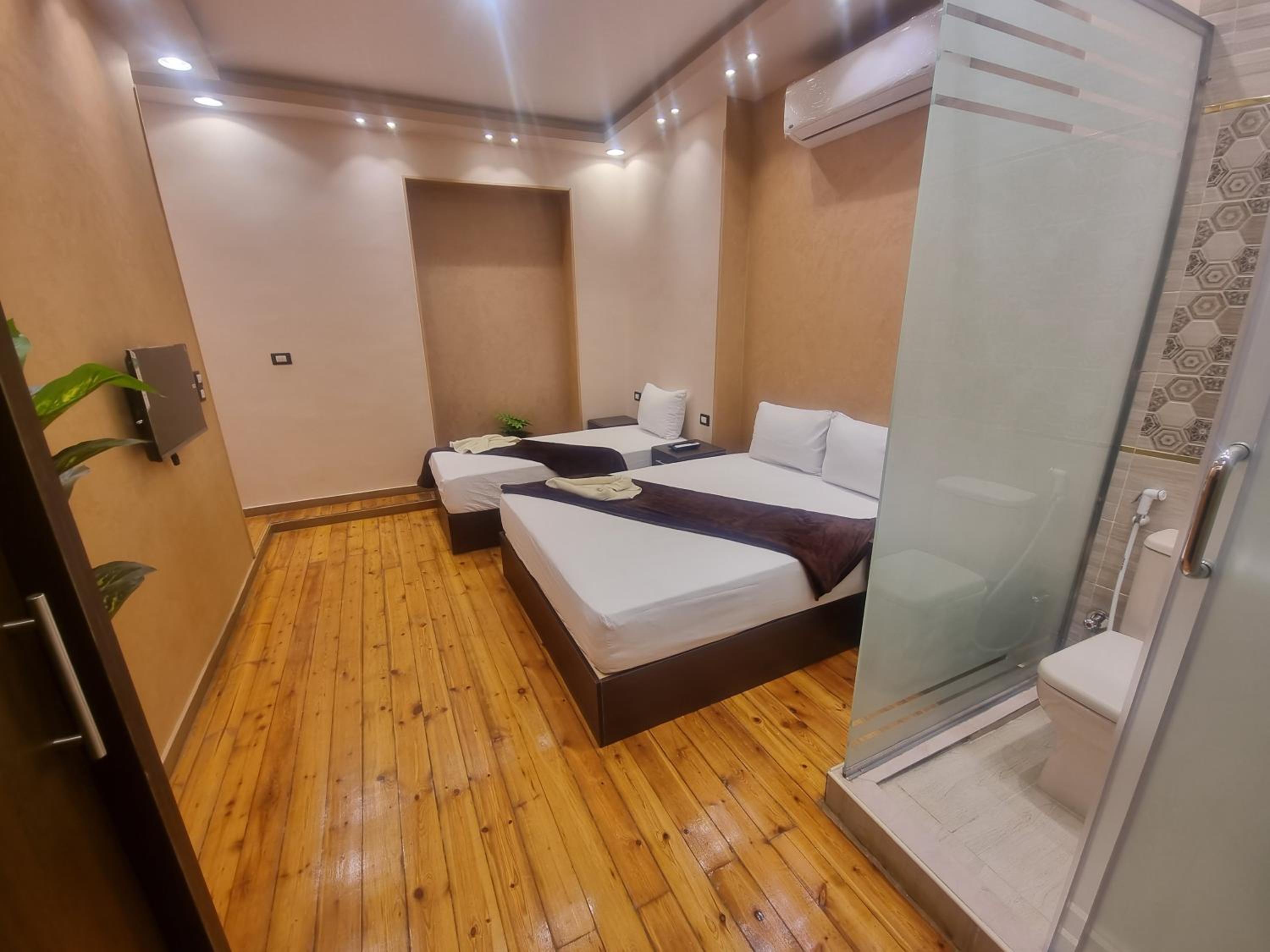 Plaza Group Hotel