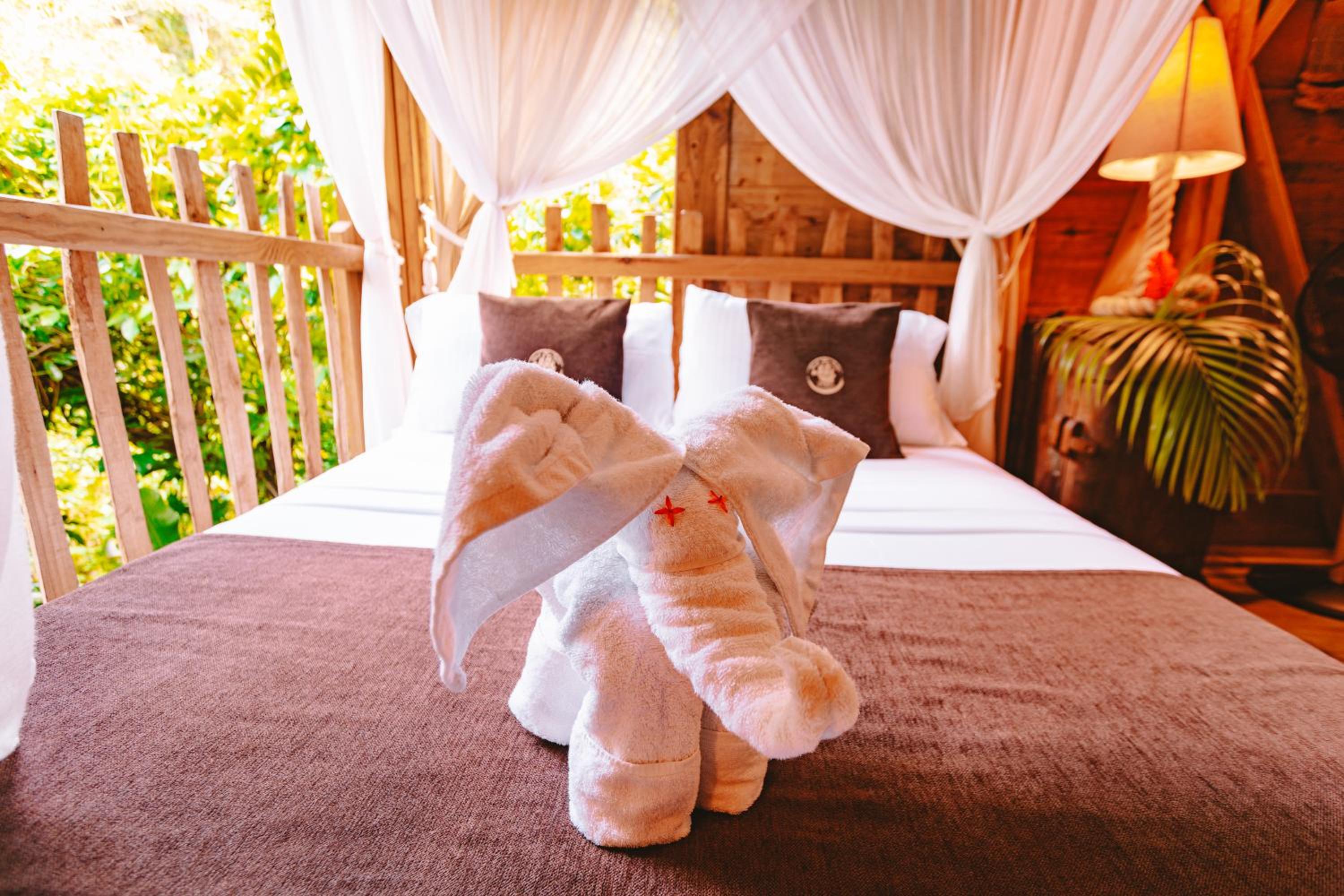 West Indies Cottage, cottages haut de gamme avec piscine, jacuzzi et vue jungle