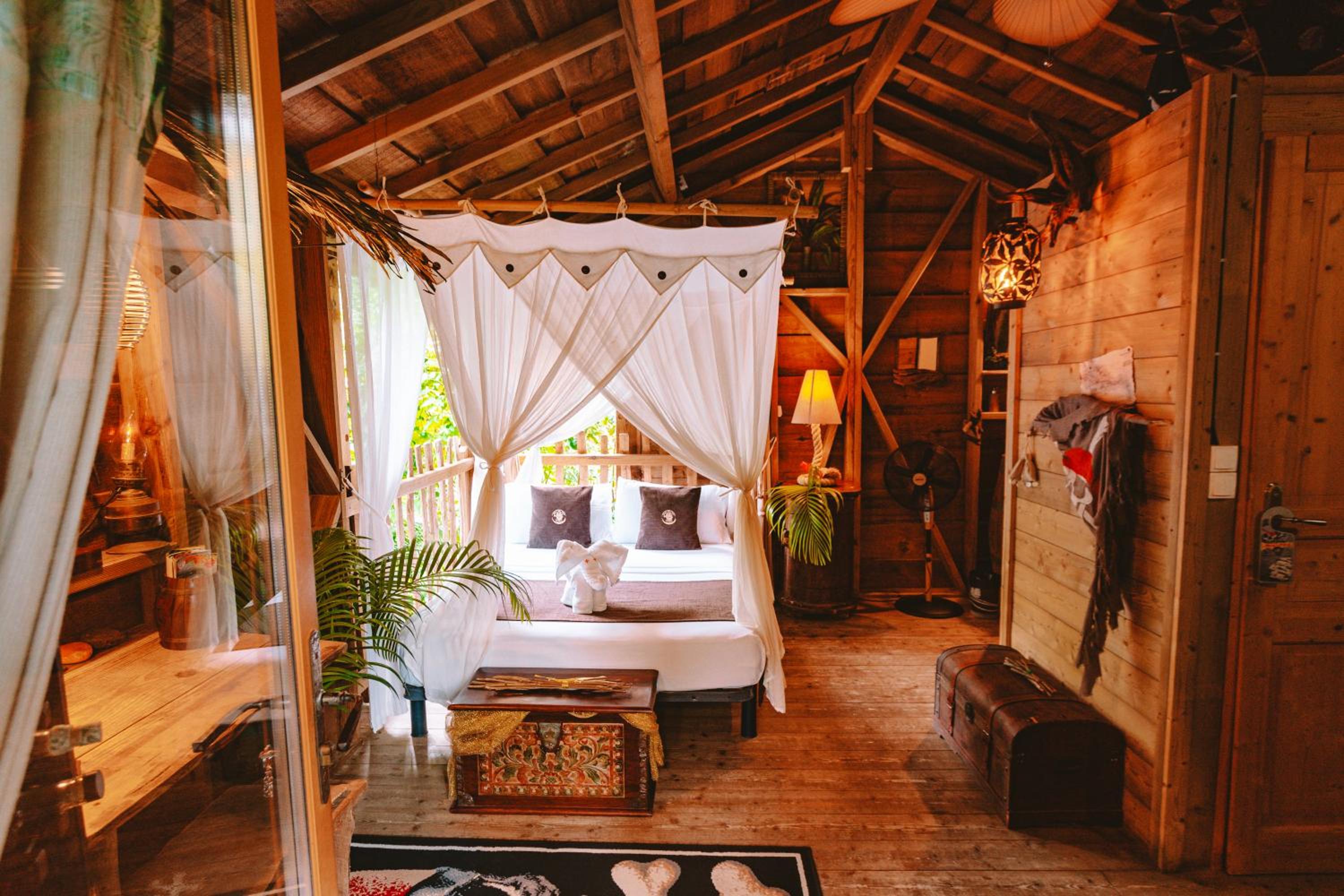 West Indies Cottage, cottages haut de gamme avec piscine, jacuzzi et vue jungle