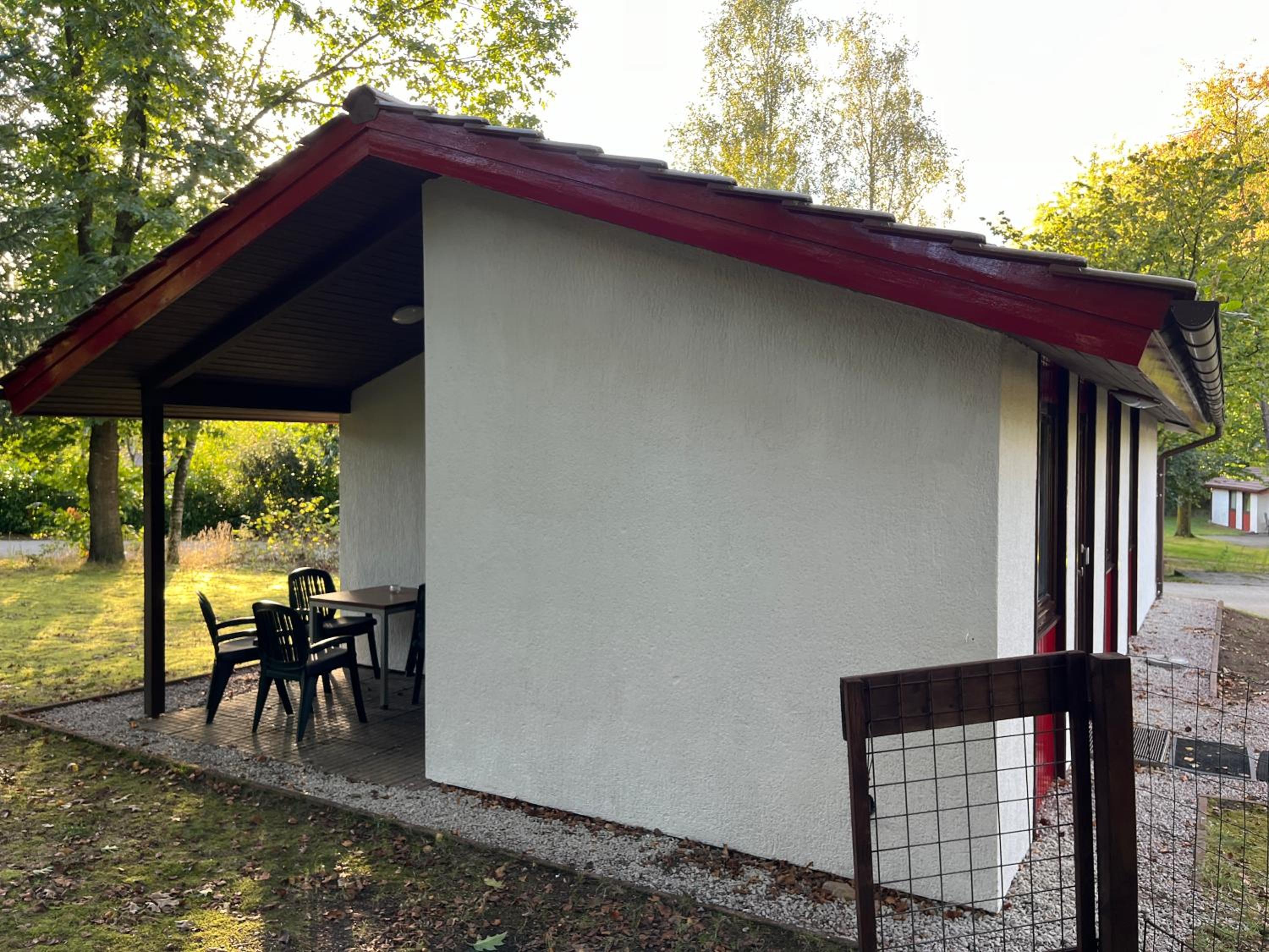 bungalow104 keybox starlink wifi tv heater airco woods pittoresque town lidl restaurant P