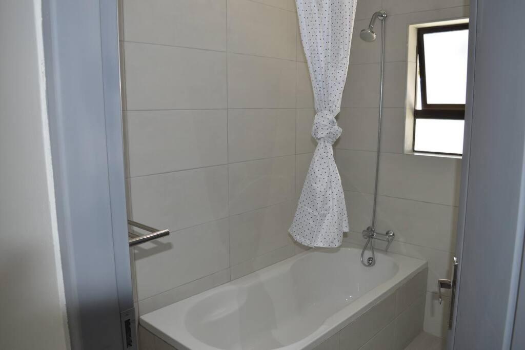 Executive 2-bedroom Serenity apartment in Wendywood Sandton with its own entrance