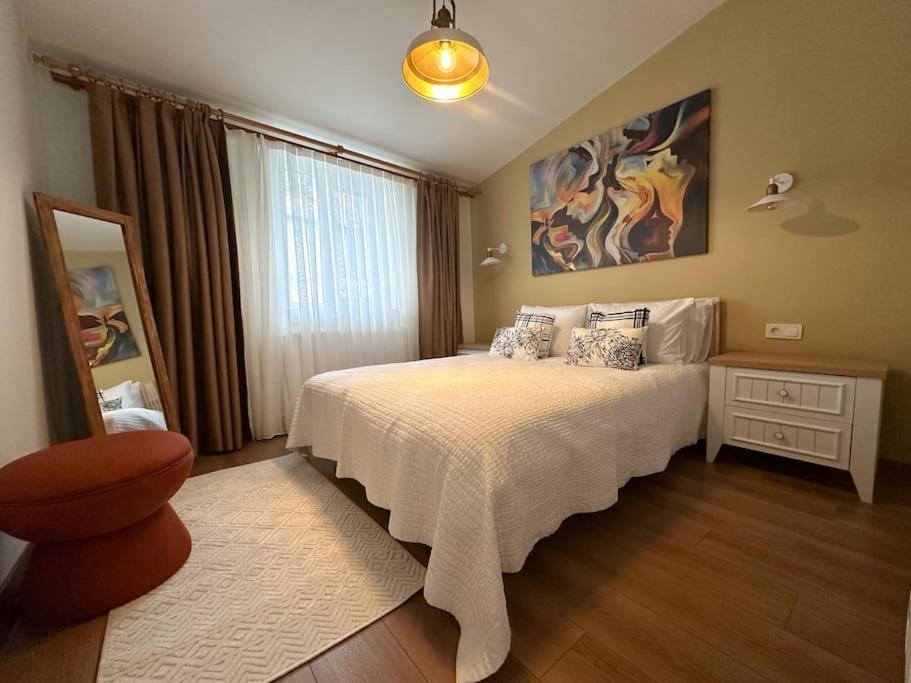 ŞAHİN PERA SUİT3 Central location 2 Br 3 Ac great apartment
