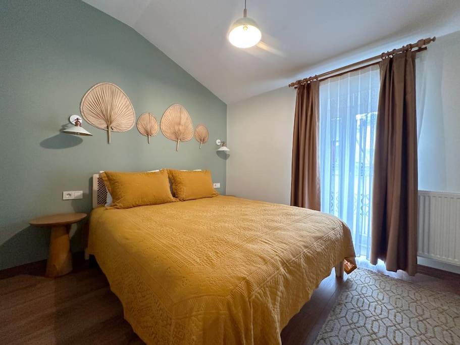 ŞAHİN PERA SUİT3 Central location 2 Br 3 Ac great apartment