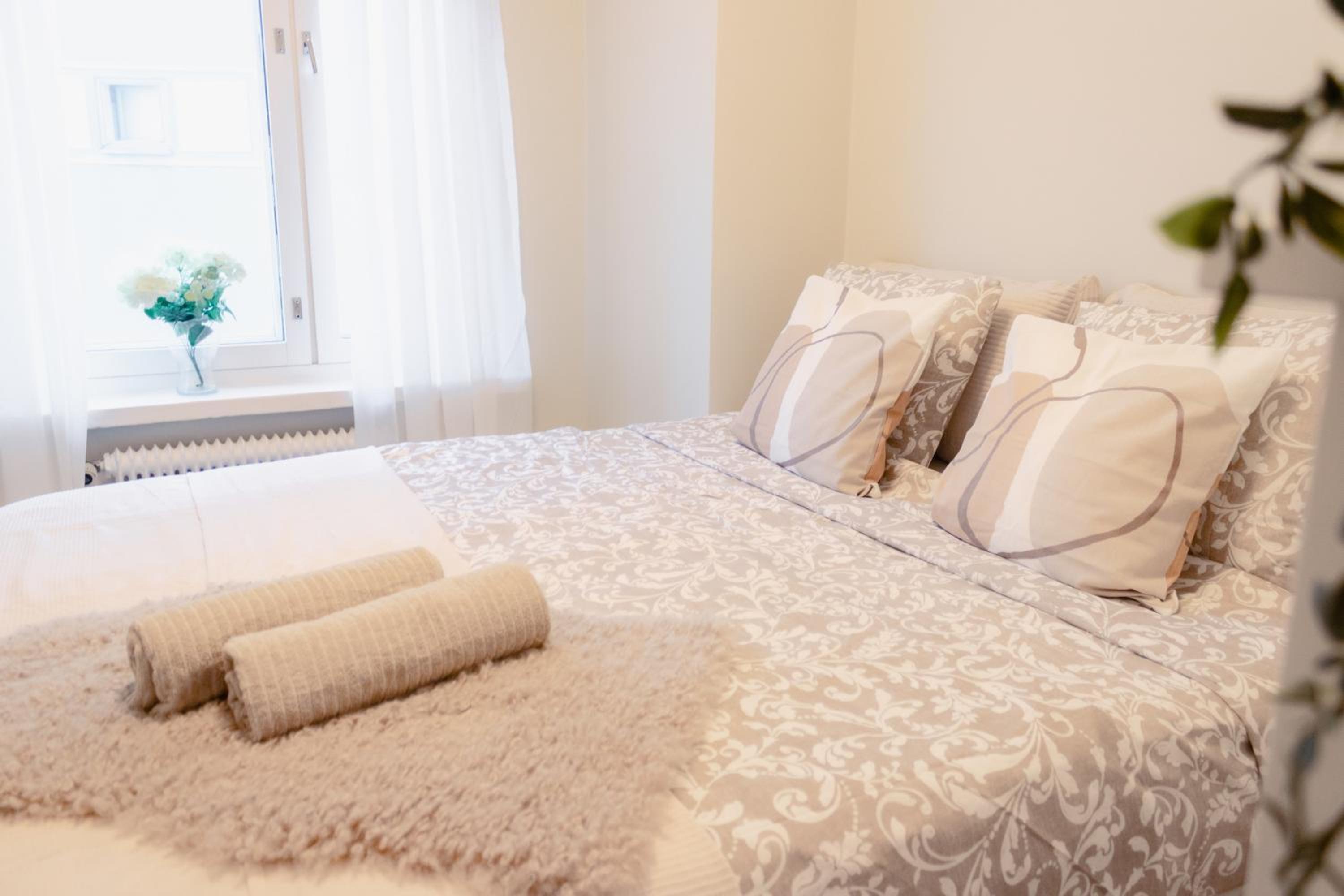 GuestFirst- Modern Boho Charm in Kallio Helsinki Center