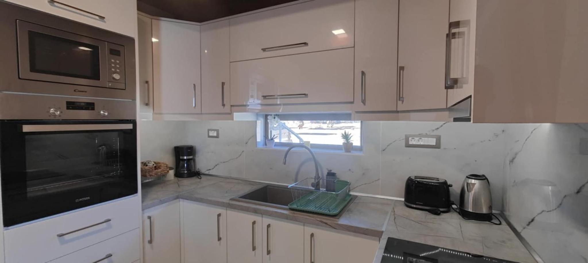 LIVAS Residence