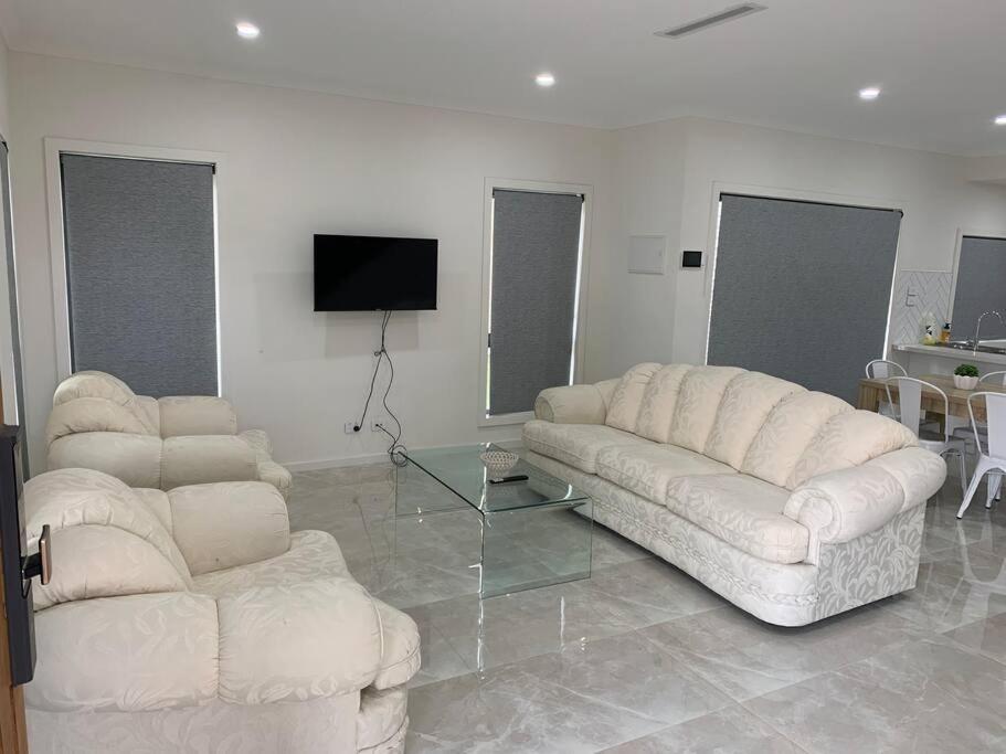 Coburg Lake Retreat