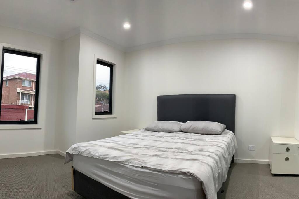 Coburg Lake Retreat