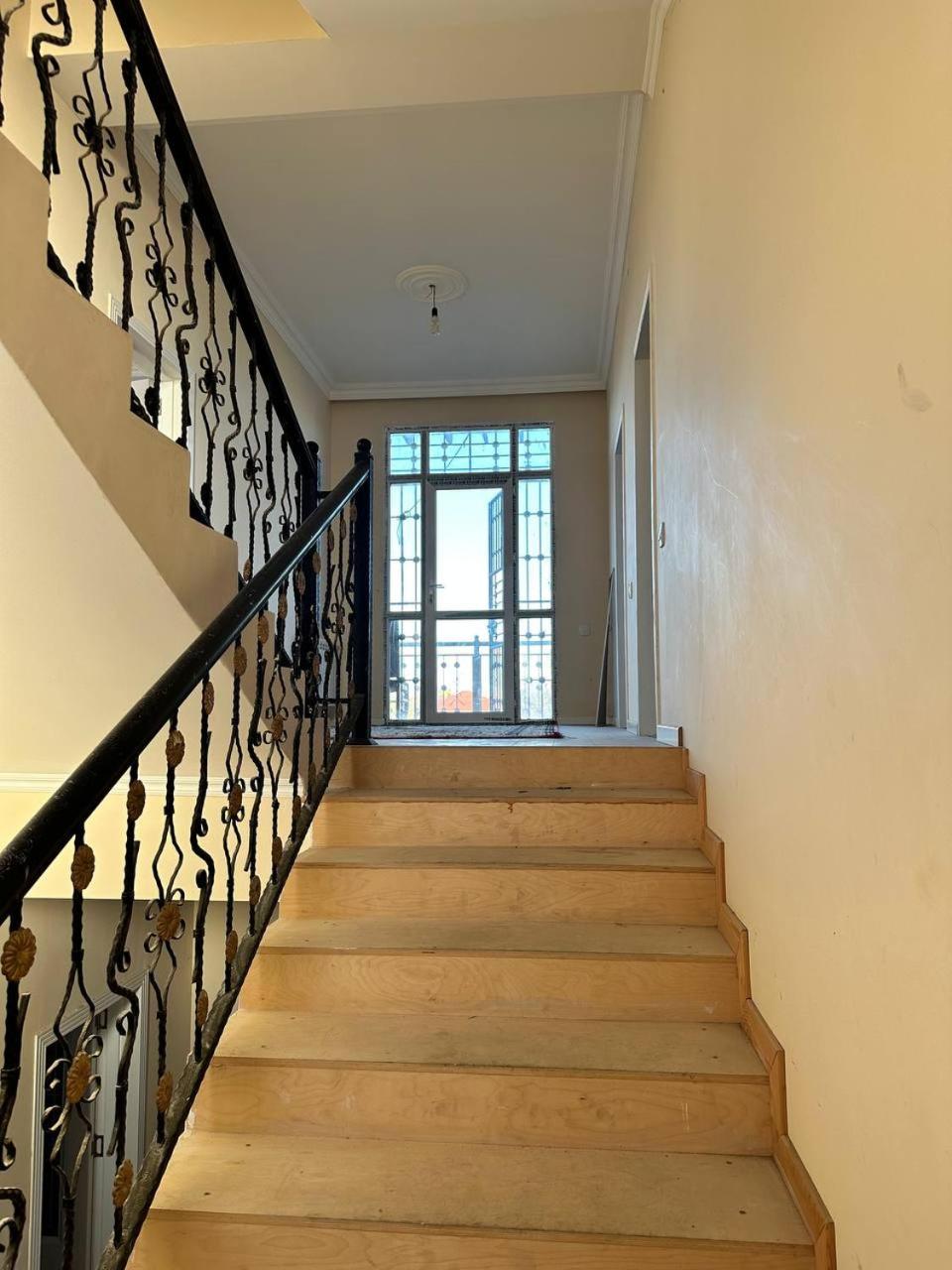 Fira Villa
