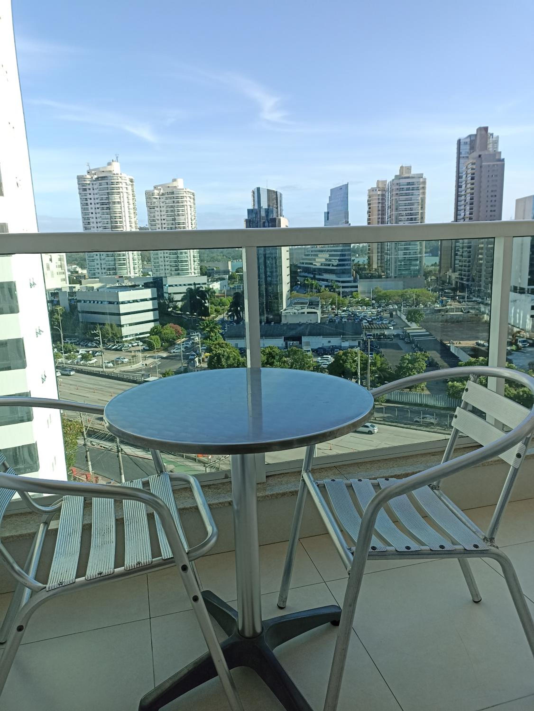 Flat novo, moderno e com vista sensacional