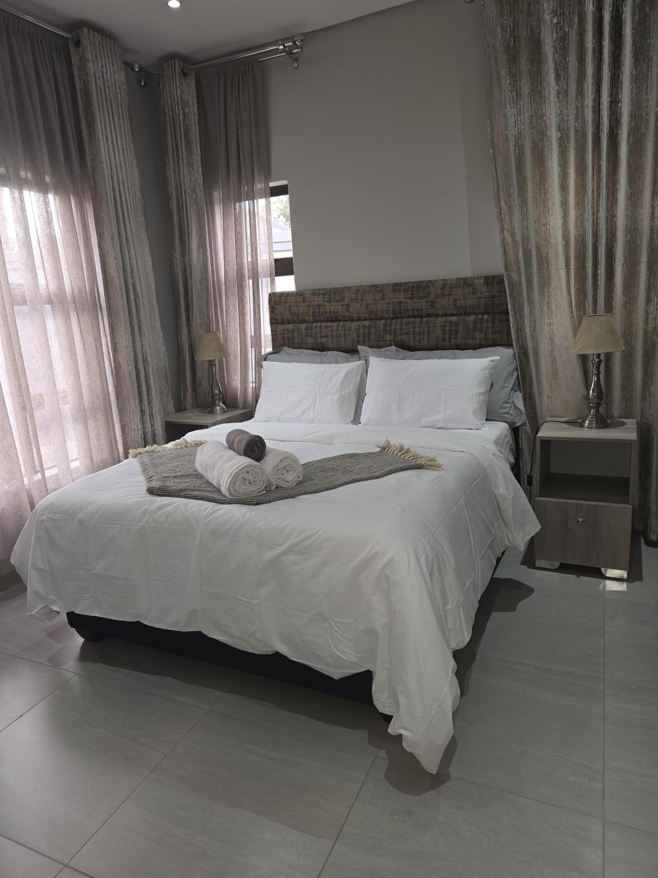 Executive 2-bedroom Serenity apartment in Wendywood Sandton with its own entrance