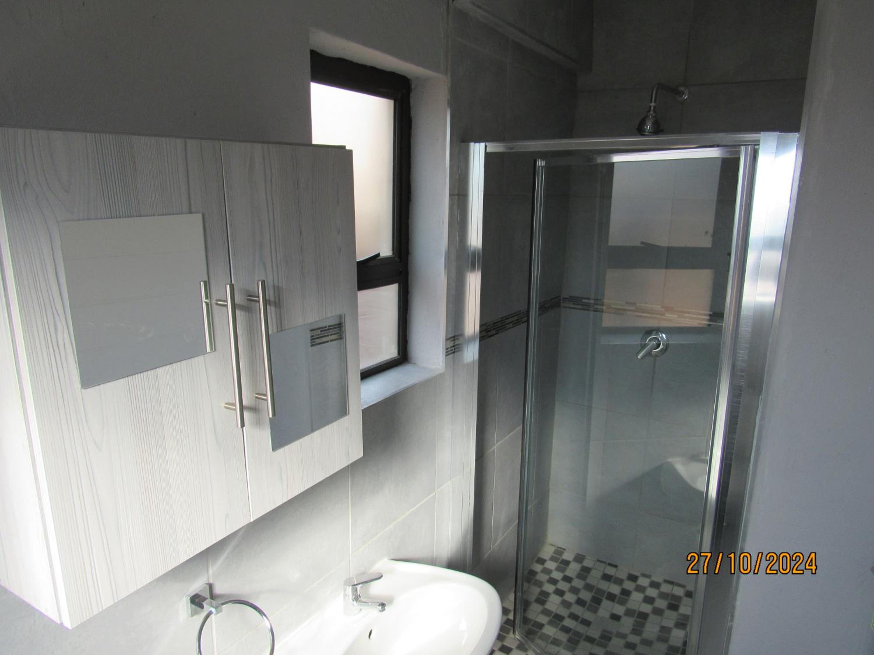 Azrisi Apartments