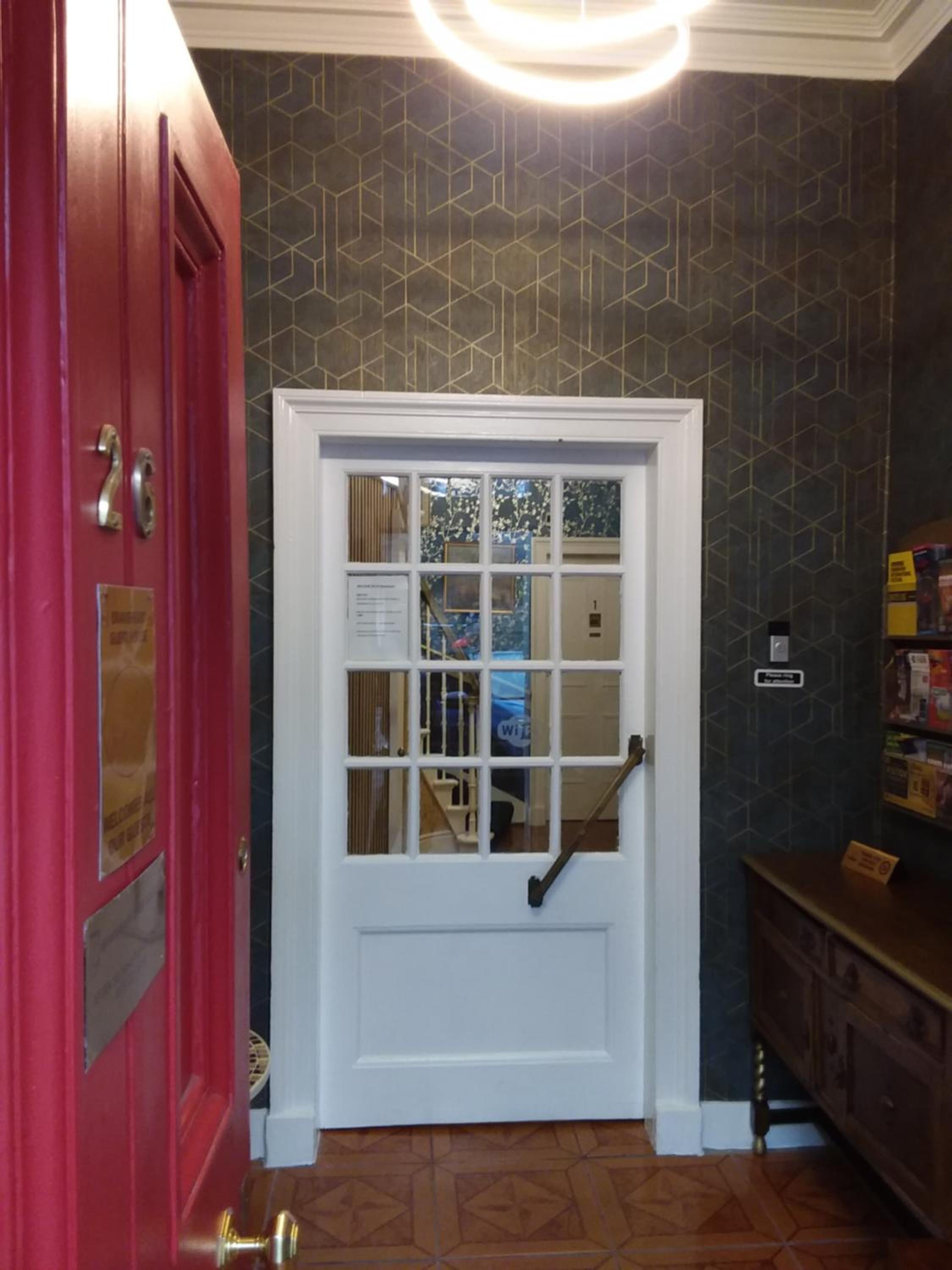 Photo 18