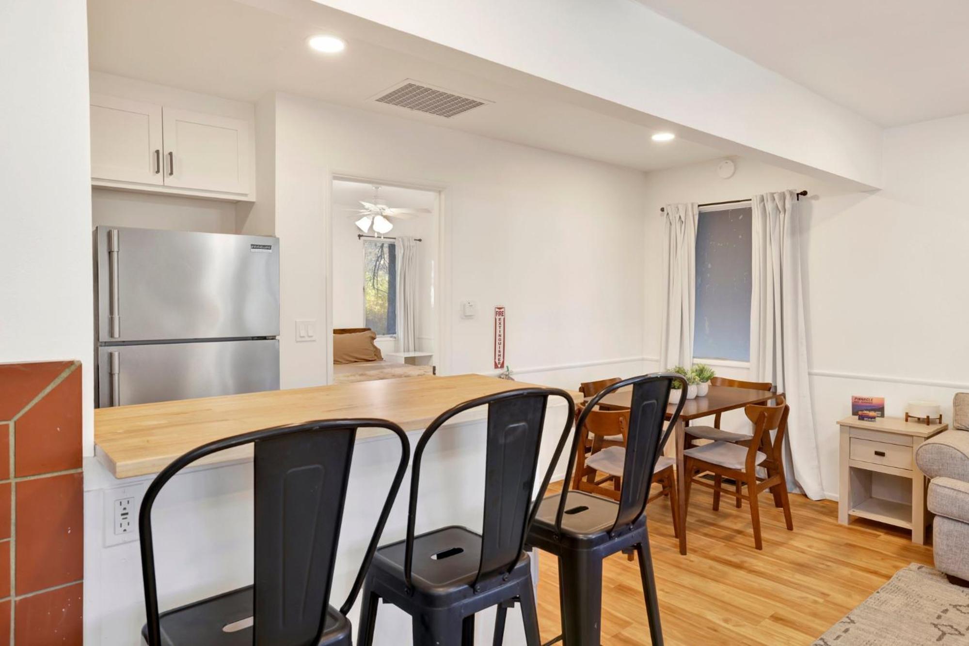 The woodside cottage #2505