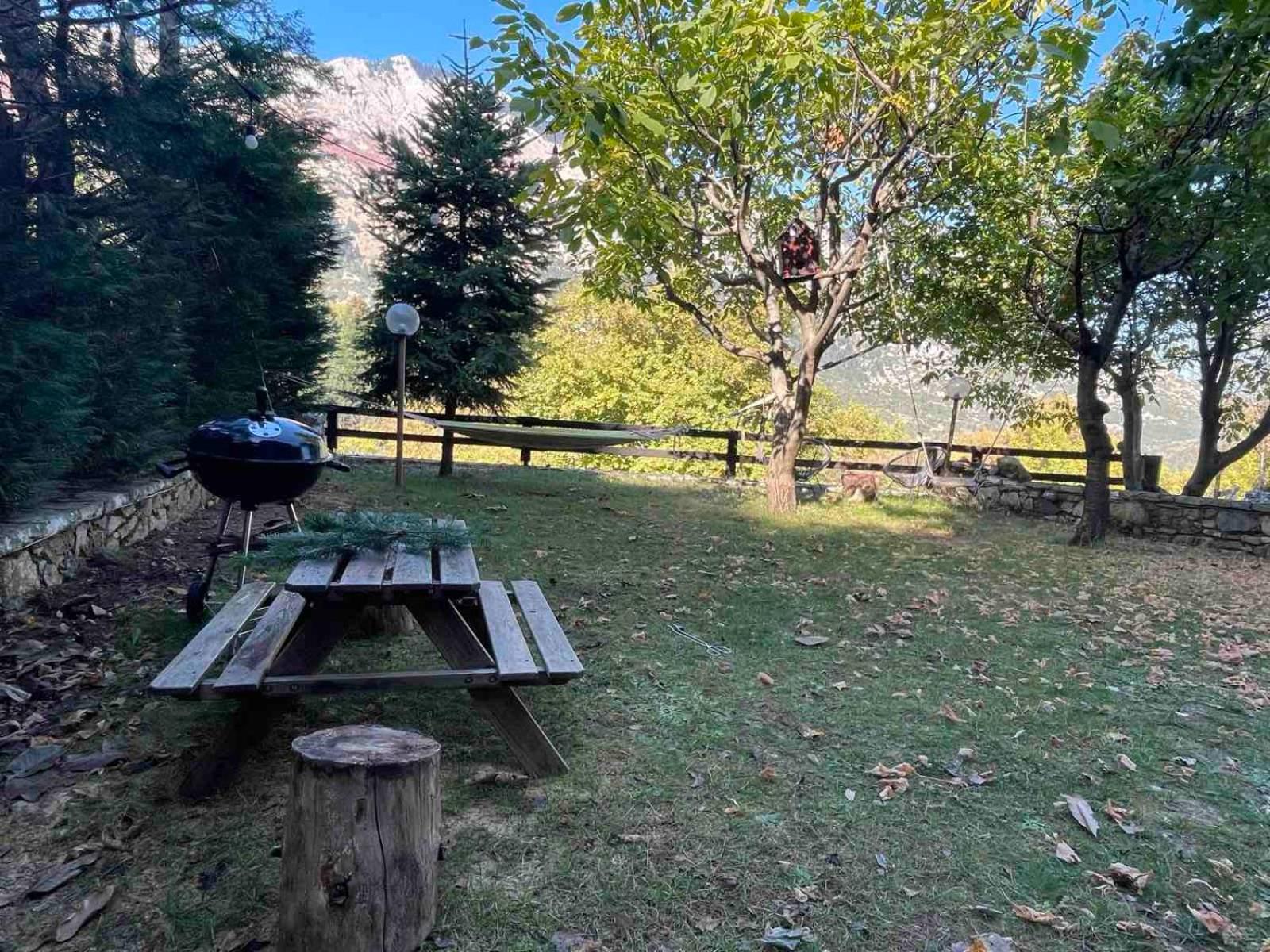 Pinecone Lodge, Eptalofos Wellness Garden Chalet