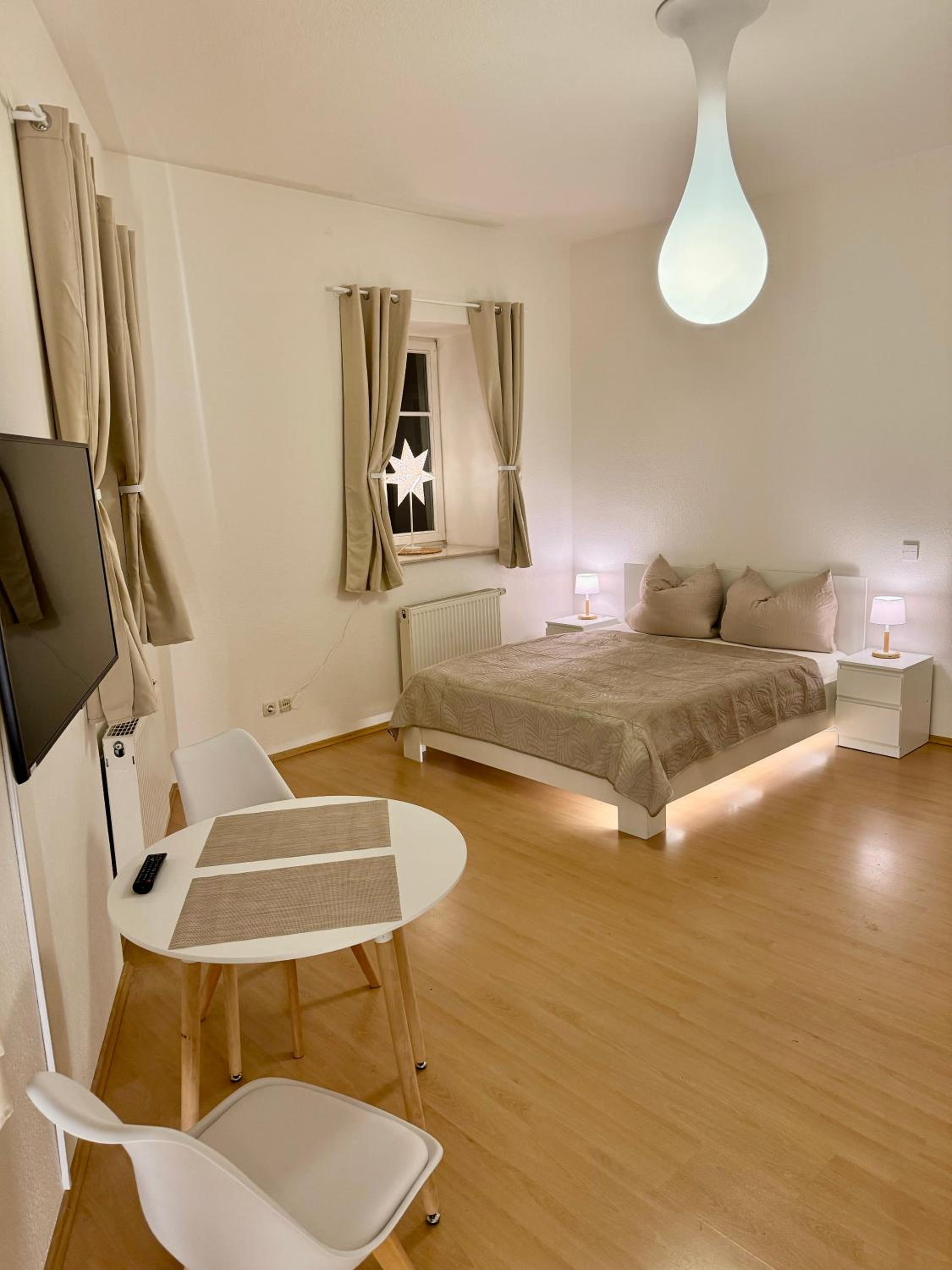 Ferienwohnung Schildblick Modernes Apartment direkt in der Altstadt von Erfurt nahe der Krämerbrücke - beste Innenstadtlage