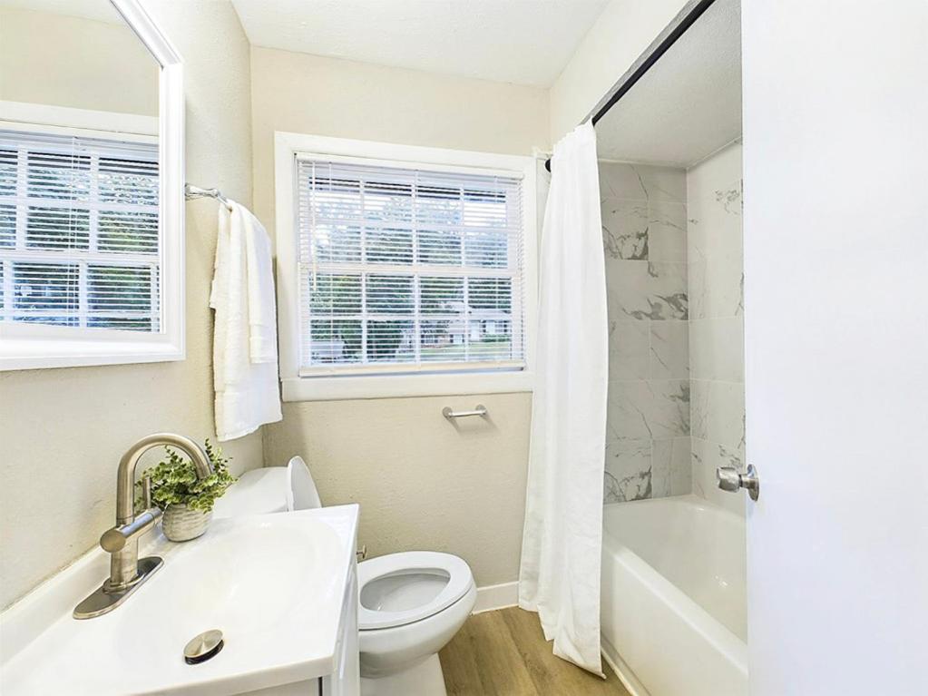 Columbus Vacations - NEW! Cozy 4-Bed Family Friendly Home in Columbus - Property Image 16