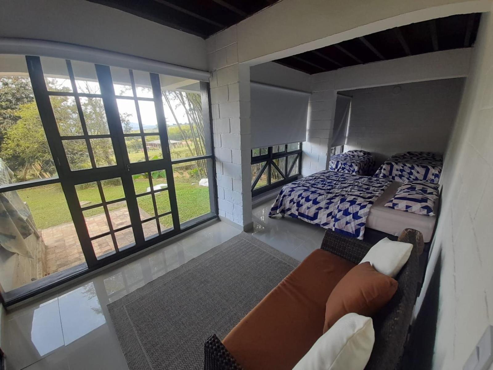 Hotel MACA lago calima