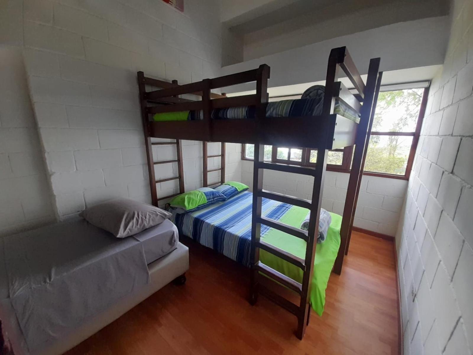 Hotel MACA lago calima