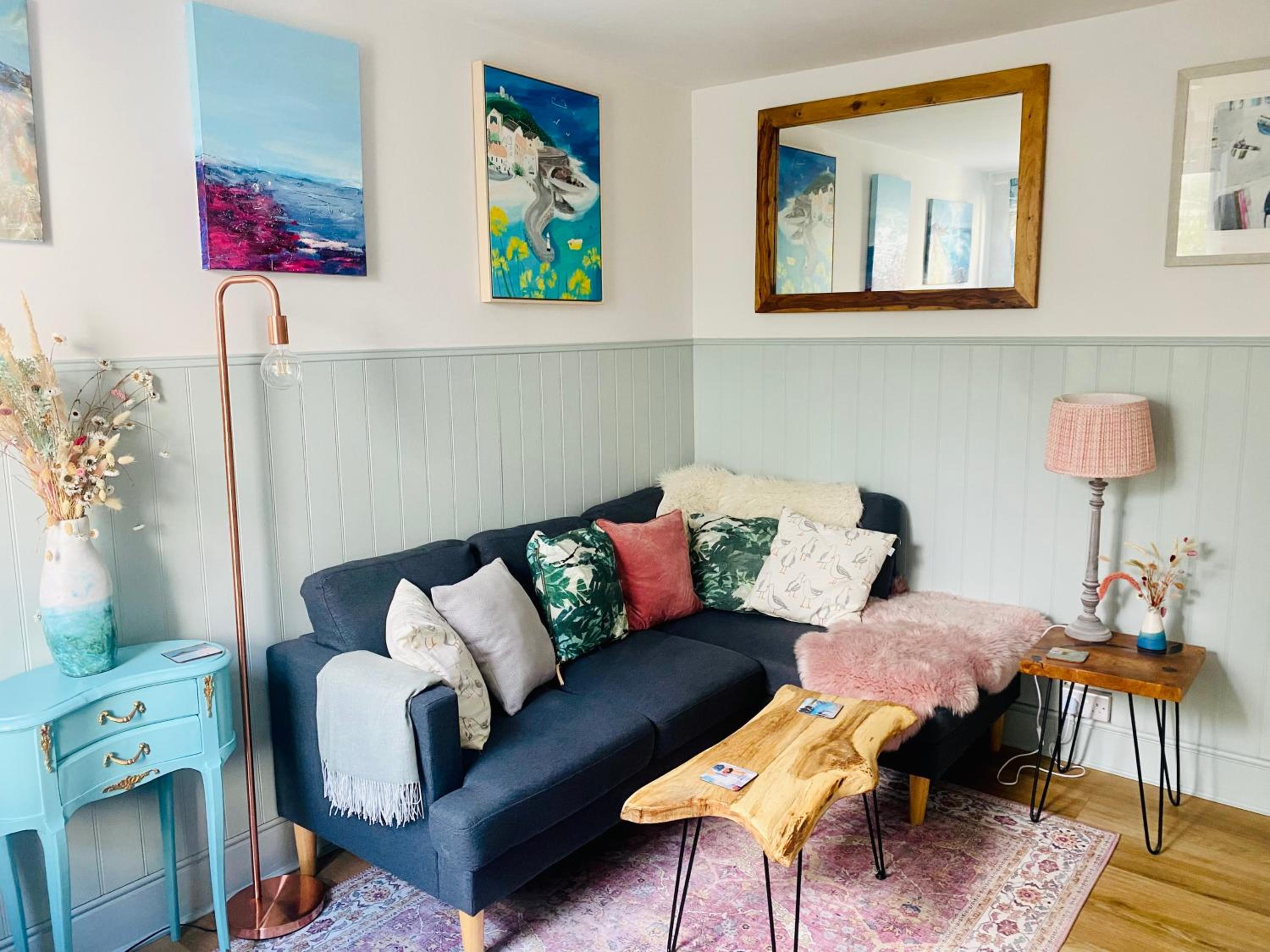 St Ives apartment less than 5 minutes walk to beach parking available view 3