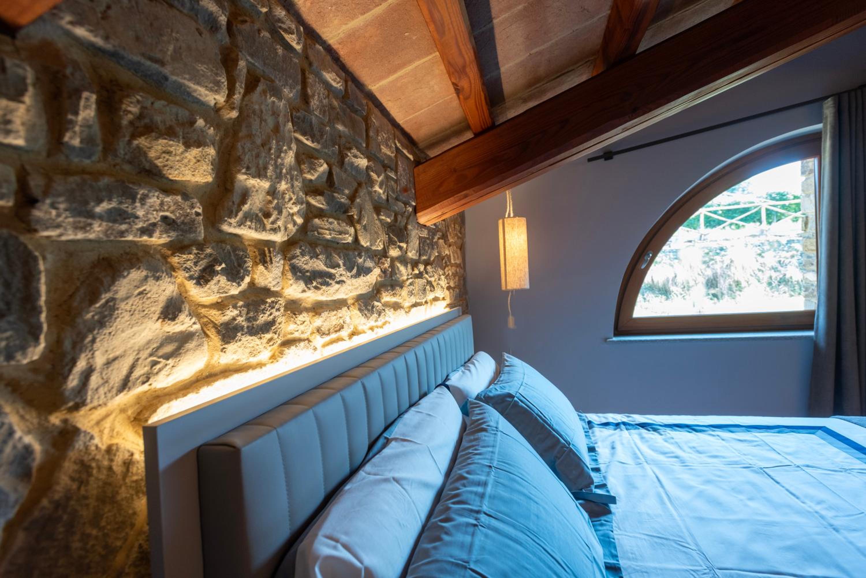 Domus in Cauda - Pool Langhe View - Free Parking & Wi-Fi view 5