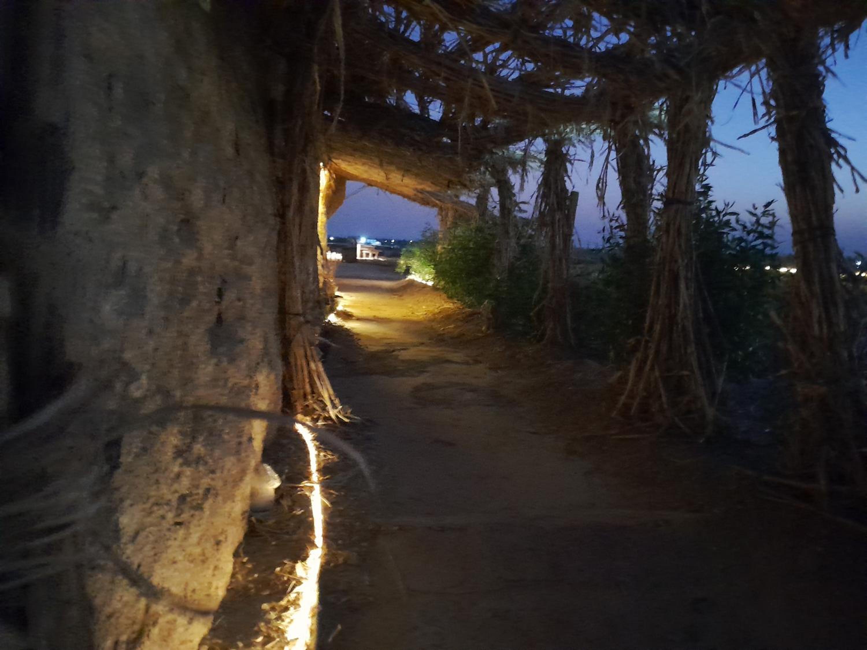 Dahshour Mudhouse Fayoum Desert Road 27km from Pyramid Maydoum Package 4Days 3Nights 500USD full board Visit of Pyramids Khan El Khalili Museum cairo by ni