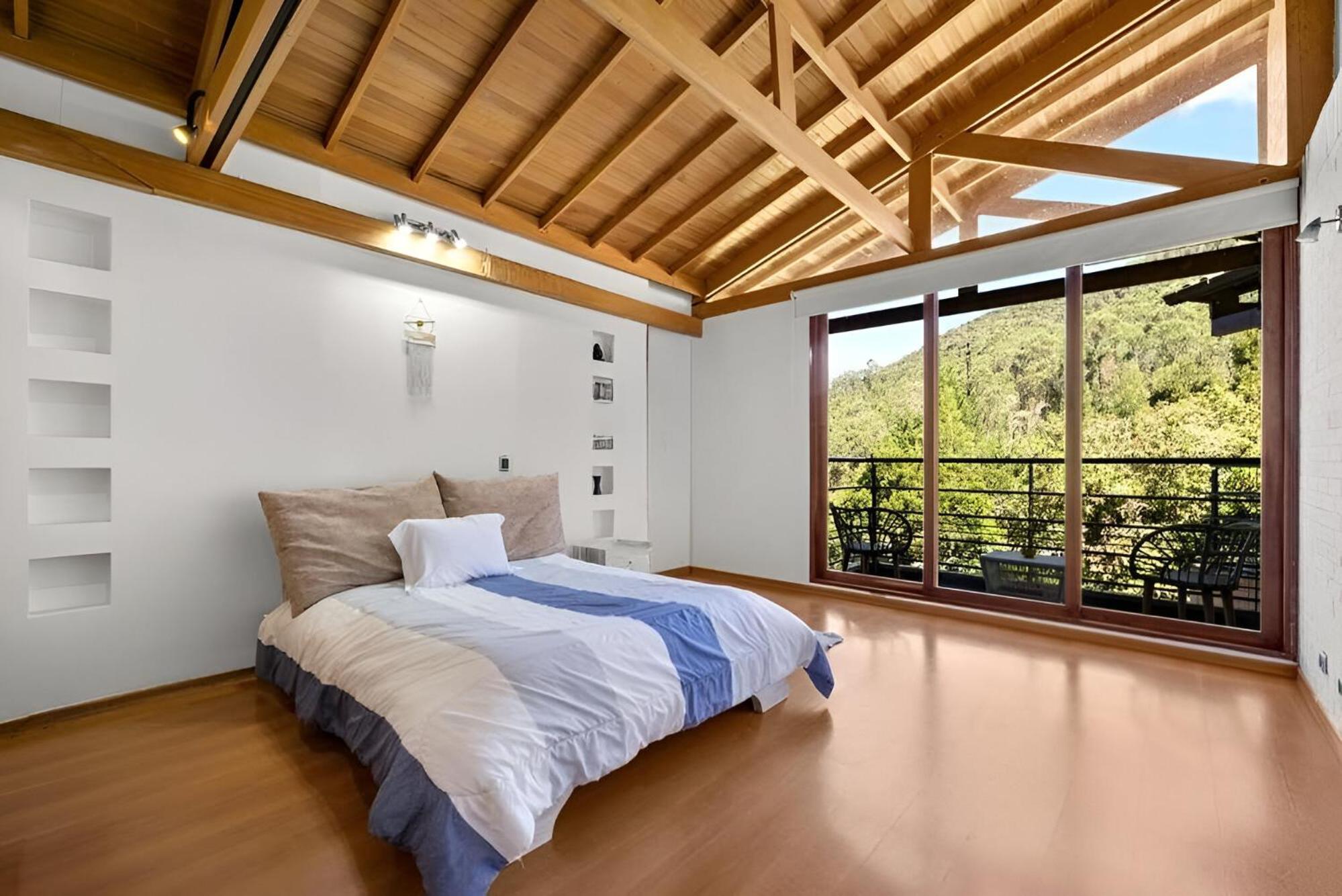 Spectacular house inside the Colombian Mountains