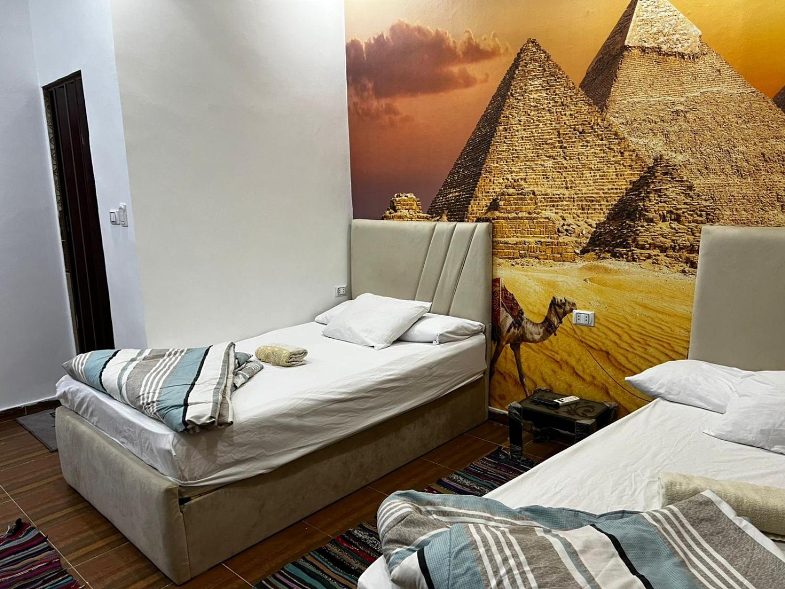 Jana pyramids view in 3