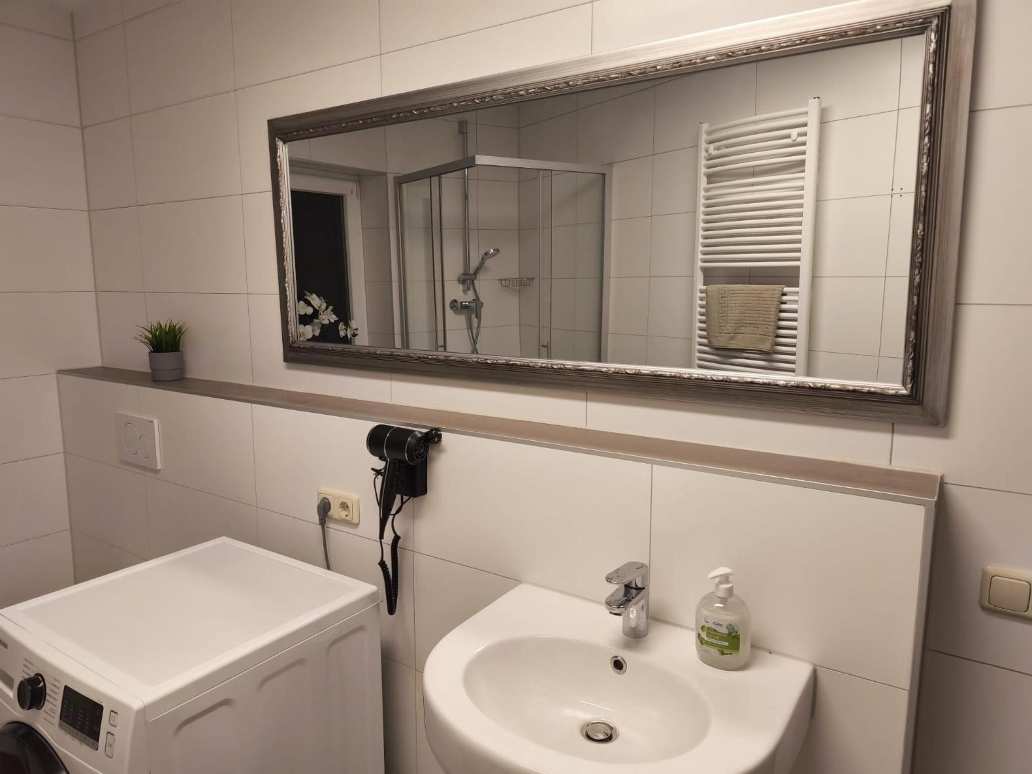 Luxus Apartments im Zentrum Nürnbergs, nahe Messe, mit Balkon & Parkplatz, nähe Playmobilfunpark, Self-Check-in