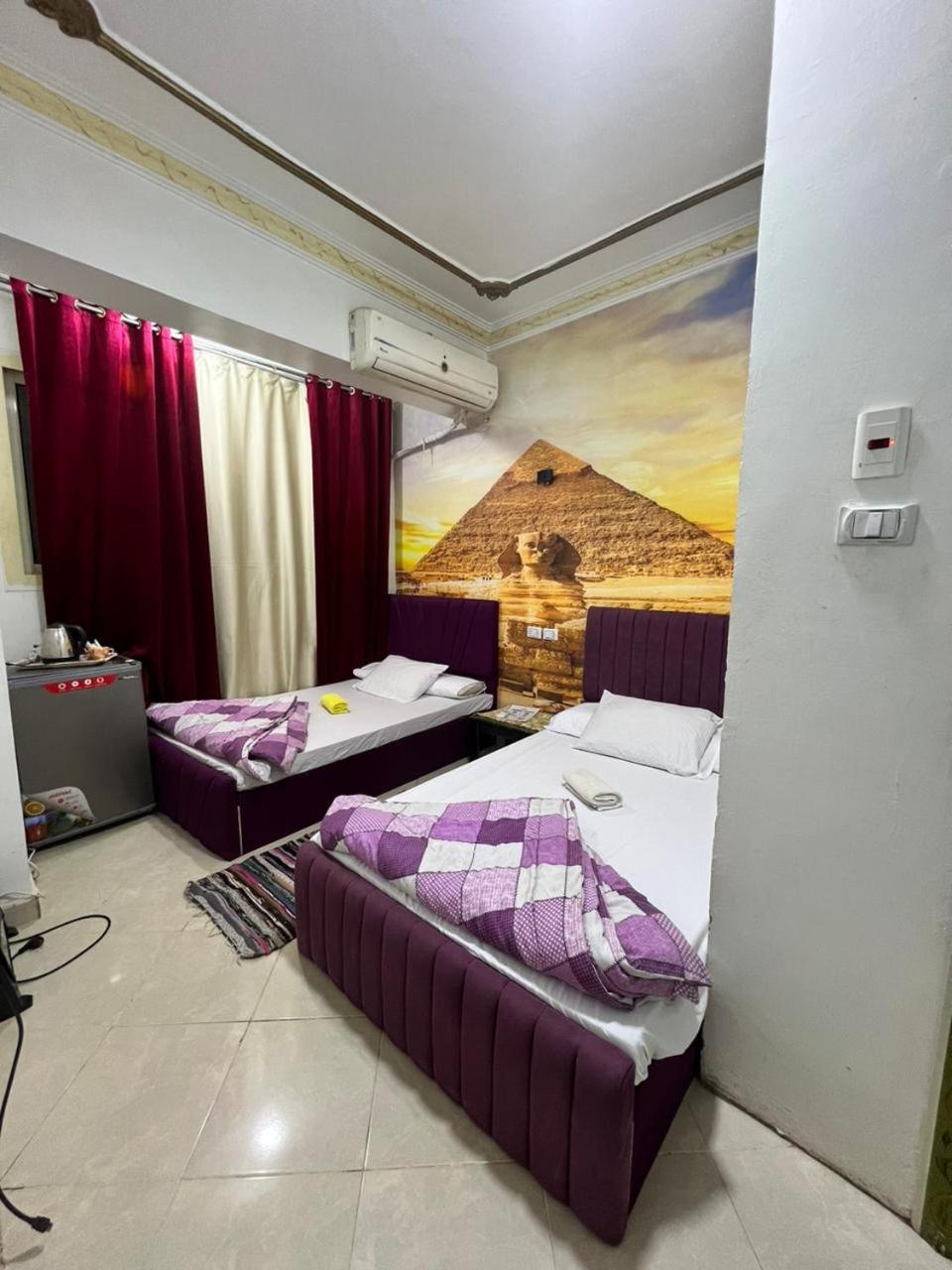Jana pyramids view in 3