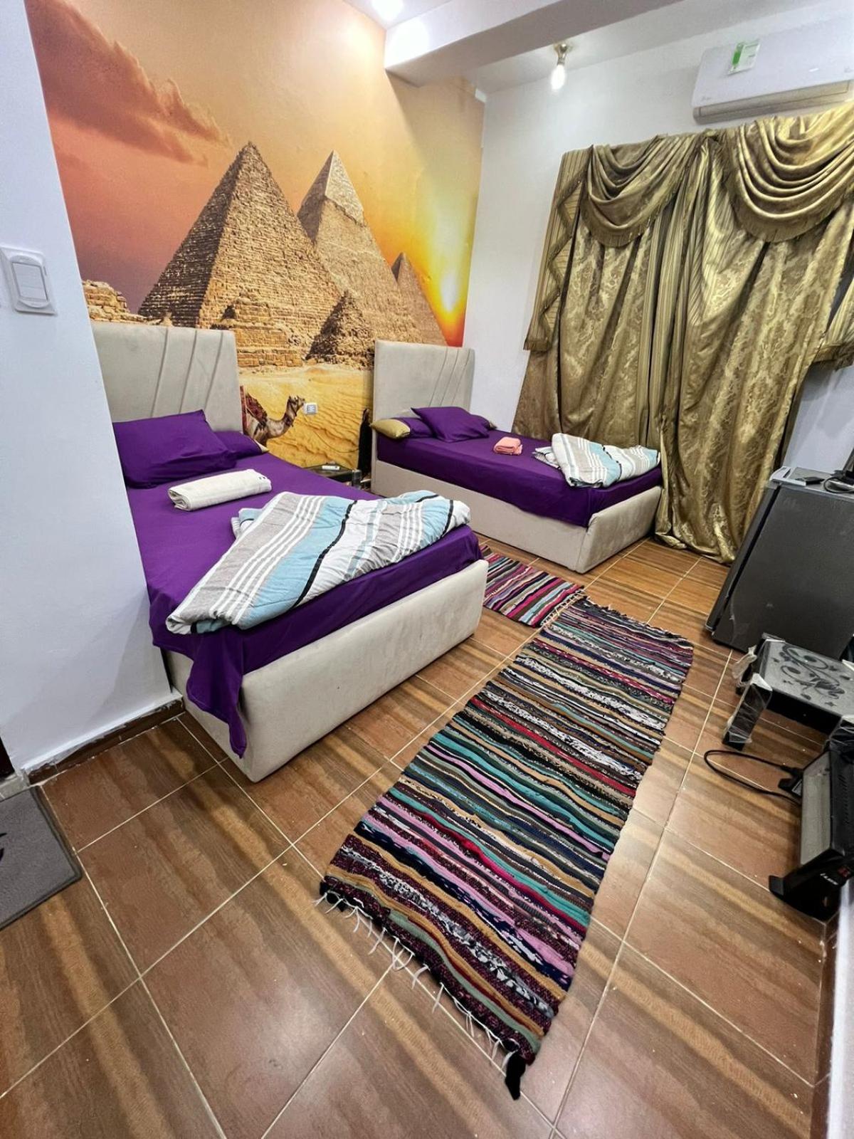 Jana pyramids view in 3