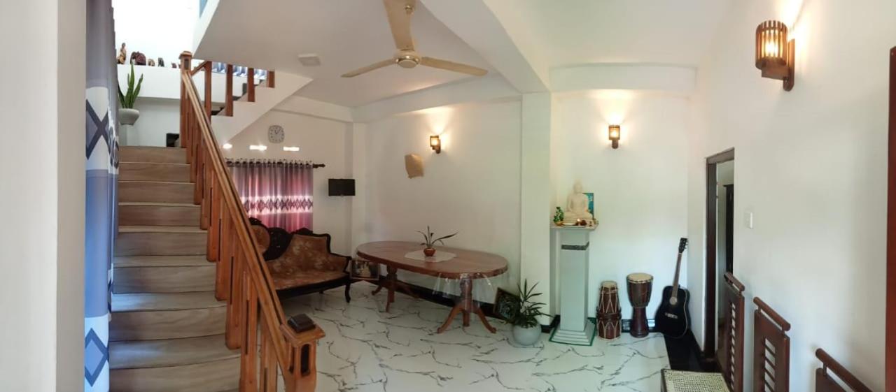 Meera Villa Weligama