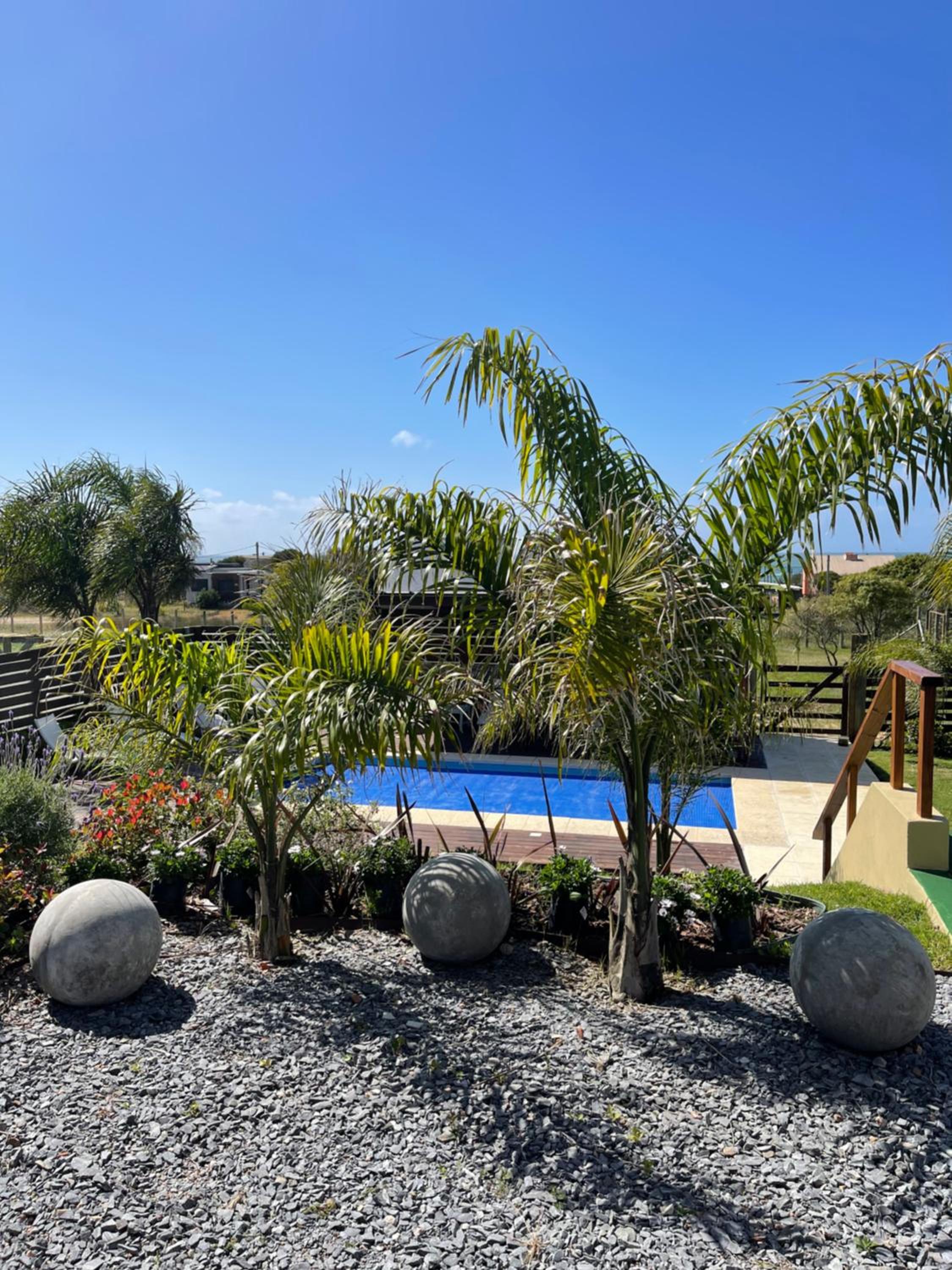 Los Caracoles Piscina & Spa view 2