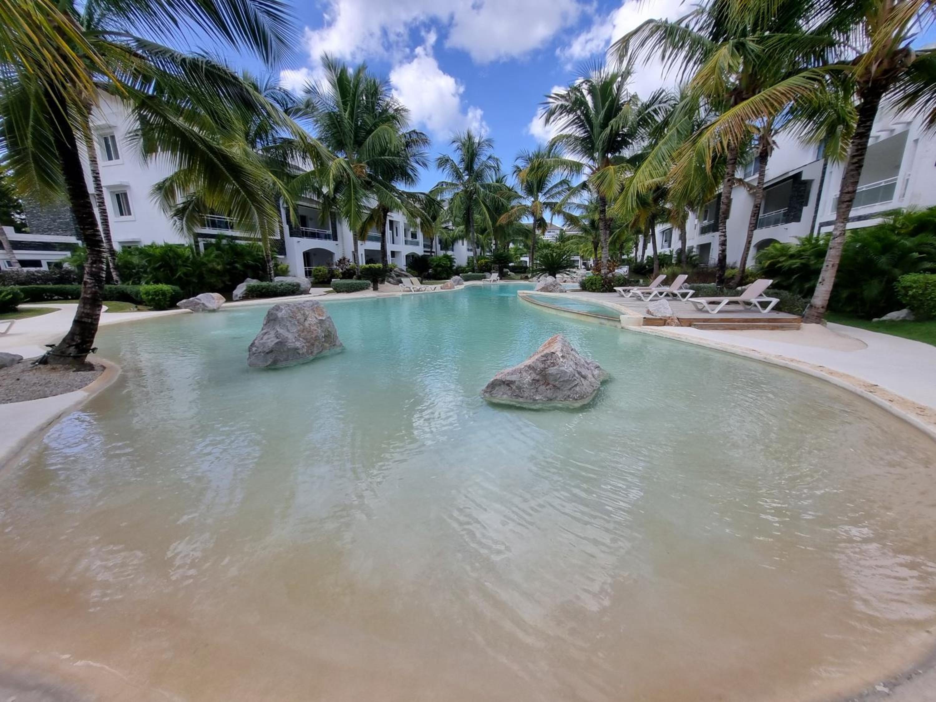 A private cozy-beach apartment in Dominicus