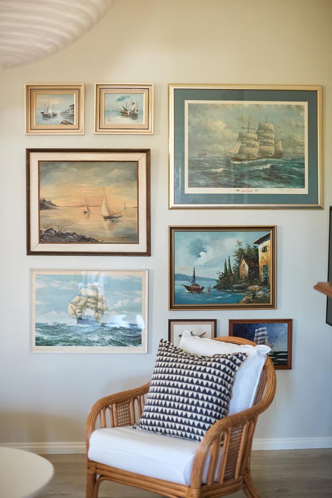 Tyntynder Coastal Beach House with Panoramic Views and Stunning Sunsets