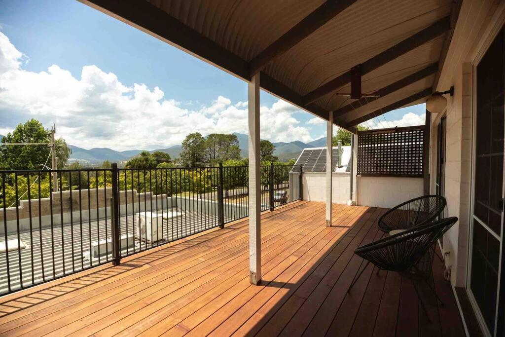 Hotel Spacious two bedroom apartment with mountain views - Image 1