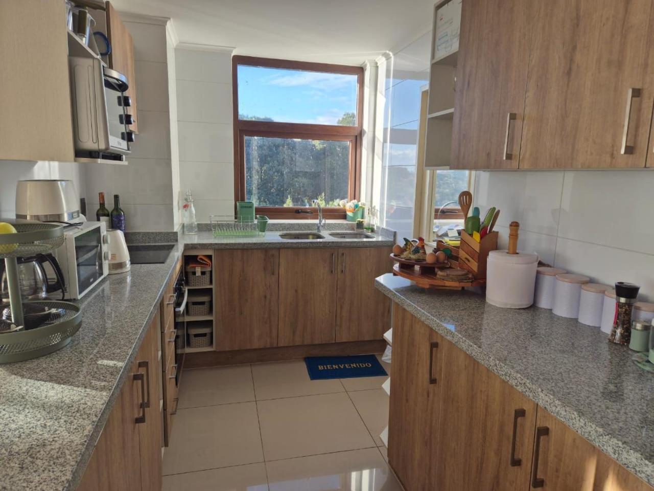 Moderno Depto con Vista al Lago