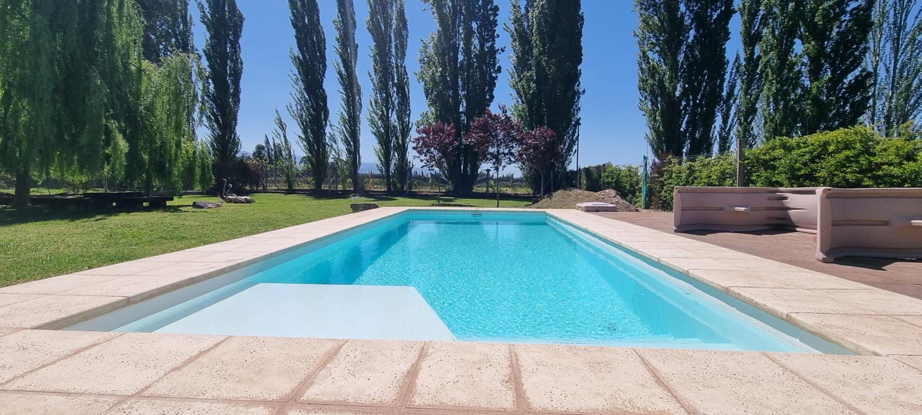Fun and beautiful house with pool!!!!!