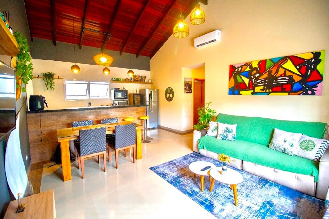Linda casa em Juquehy a 150 metros da praia!! Casa em condomínio!
