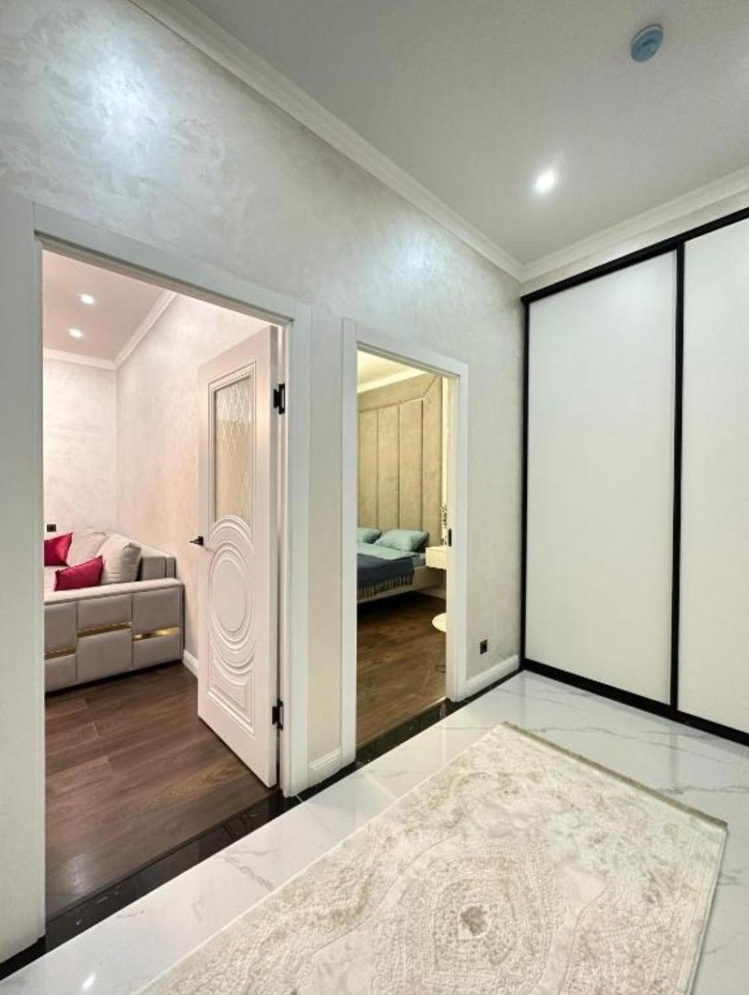 LUXURY STYLE APARTMENTs view 3