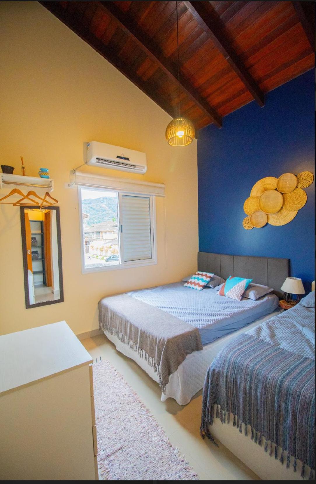 Linda casa em Juquehy a 150 metros da praia!! Casa em condomínio!