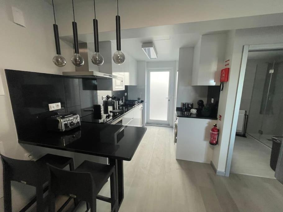 Luxurious T2 Varandas Apartment XIII view 2