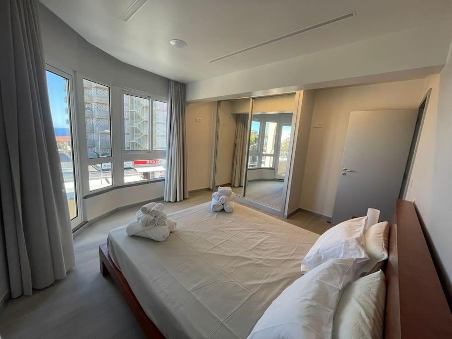 Luxurious T2 Varandas Apartment XIII view 5