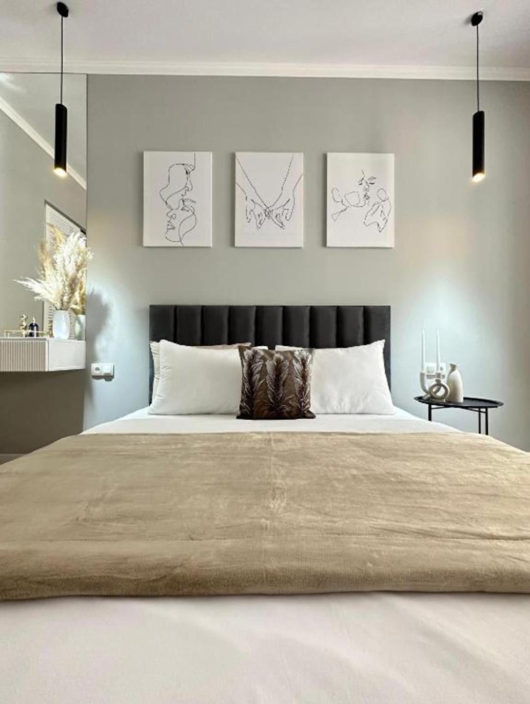 DELUXE CLASS APARTMENT Of ALMATY view 5
