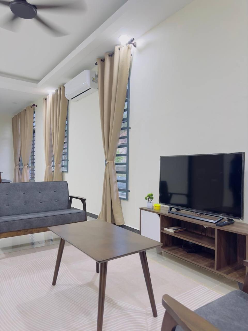 D'Yanaa Homestay photo 3