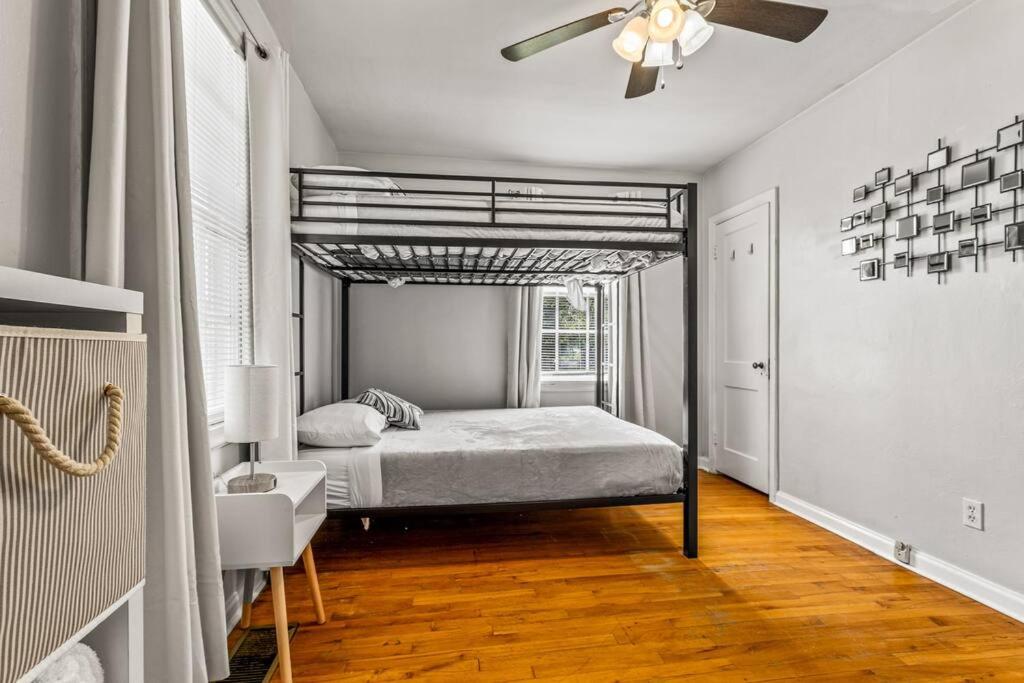 East Hill Oasis Near Beaches & Downtown view 5